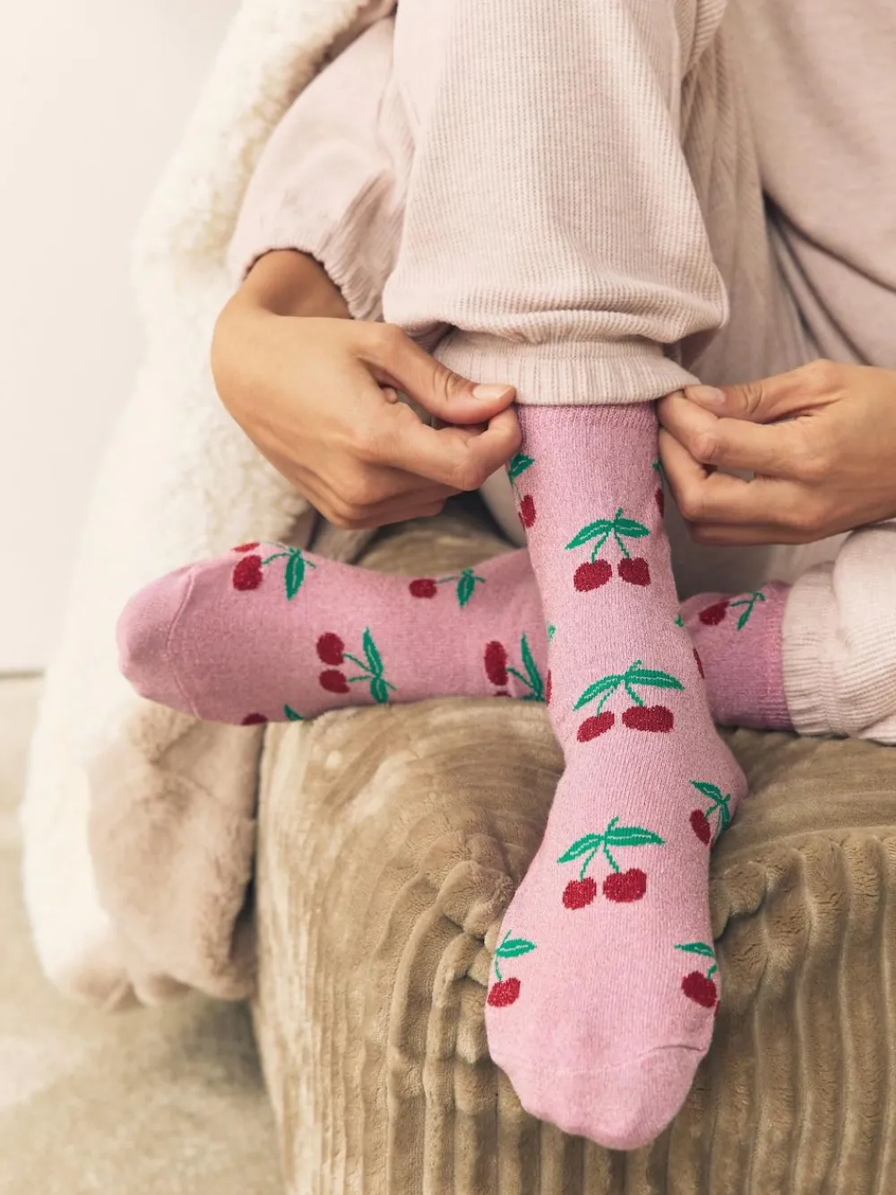 Best Next 1 Pack Ankle Socks in a Gift Box Sparkle Cherries