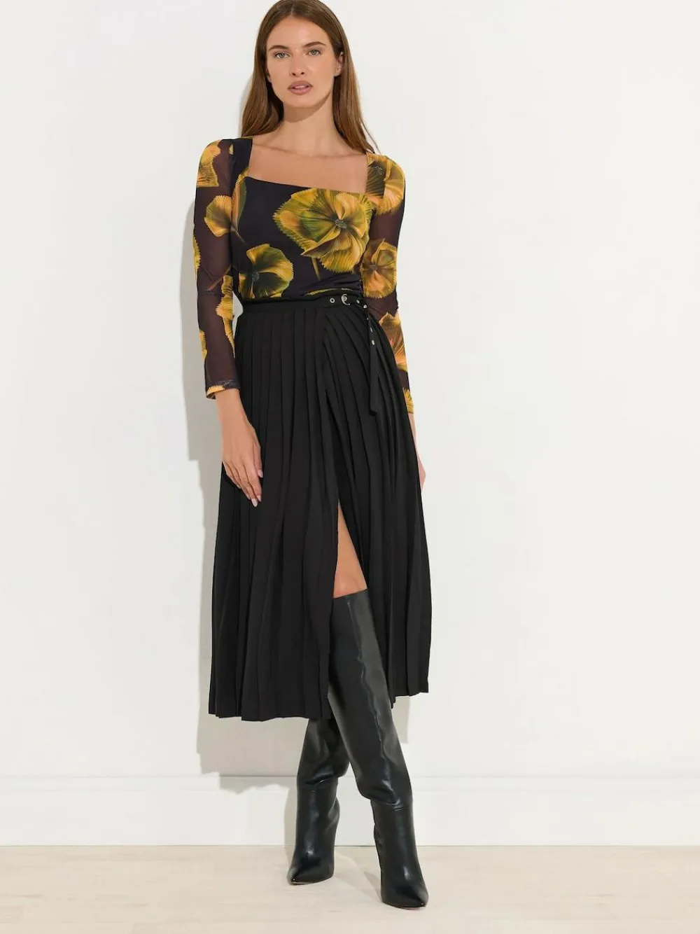 Sale Star by Julien MacDonald Black Pleated Maxi Skirt