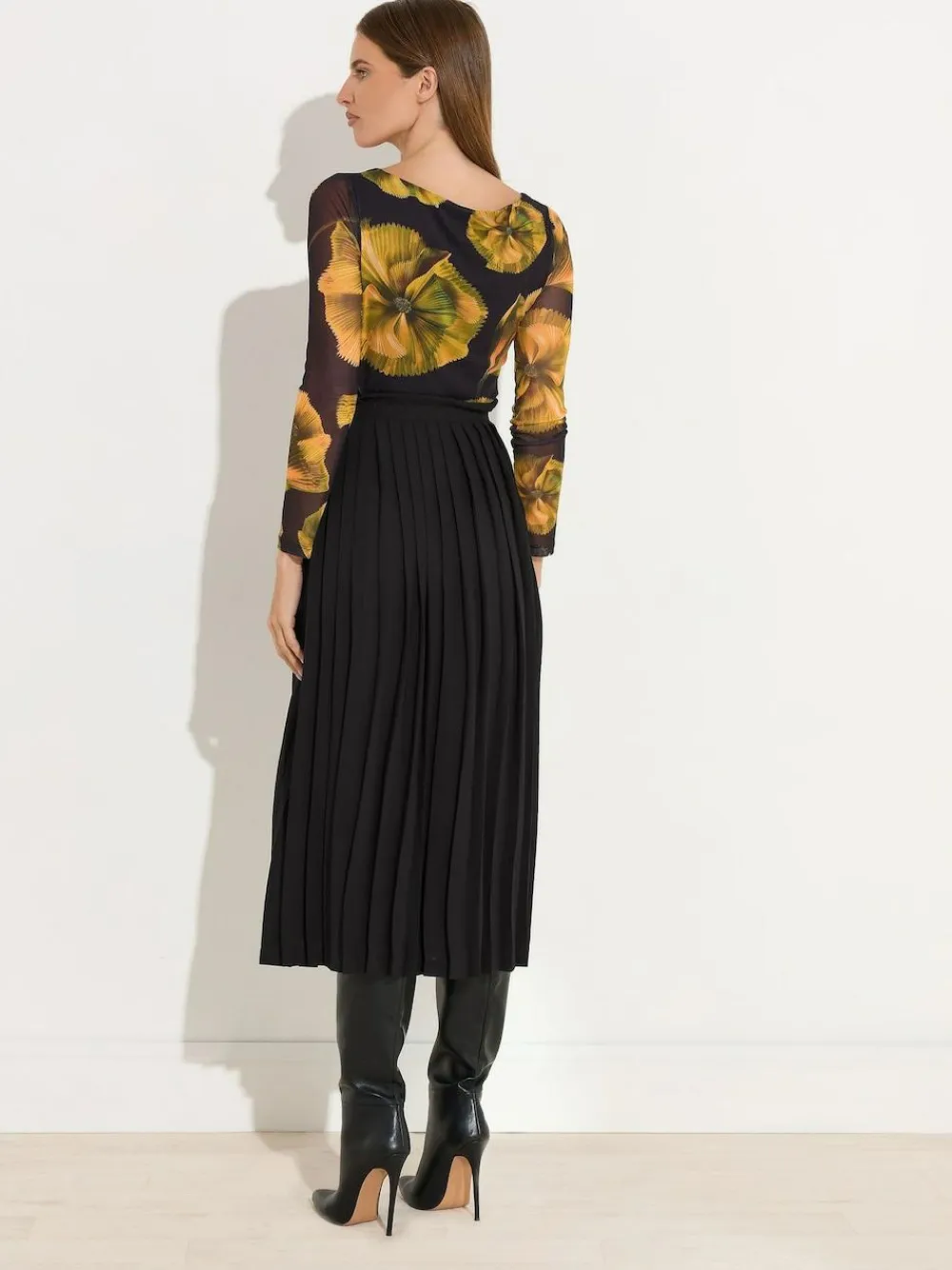 Sale Star by Julien MacDonald Black Pleated Maxi Skirt