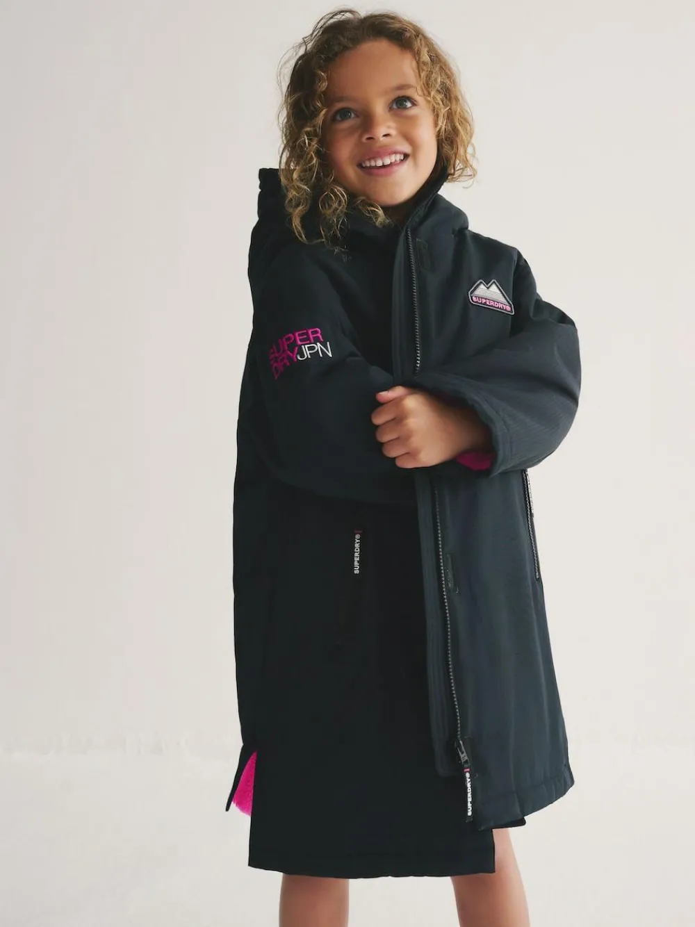 Hot Superdry Changing Robe Black/Pink