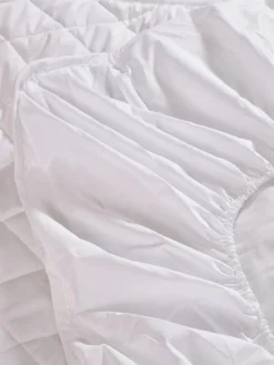 The Linen Consultancy TLC 5 Star Hotel Concept Waterproof Polycotton Qui White Protector^ Duvets & Pillows