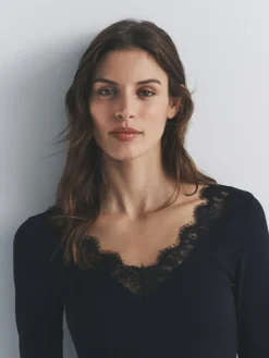 The Set 4 Pack Long Sleeve V-Neck Ribbed Lace Trim T-Shirt Black/Chocolate Brown/Taupe Brown/Cream