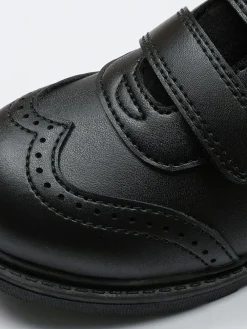 Discount Toezone Evan Boys School Shoes: Durable, comfy, non-slip and smart