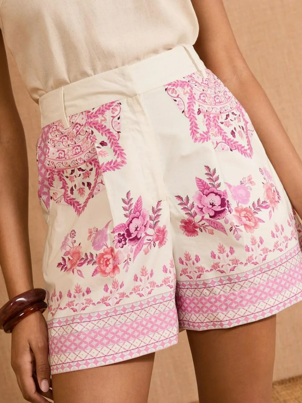 Love & Roses V&A I Pink Floral Printed 100% Cotton Shorts^Women Shorts