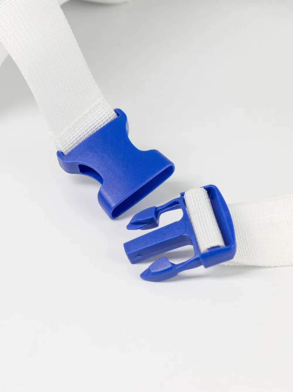 Vanilla Underground White PlayStation Logo Cross-Body Bag^BOY Bags