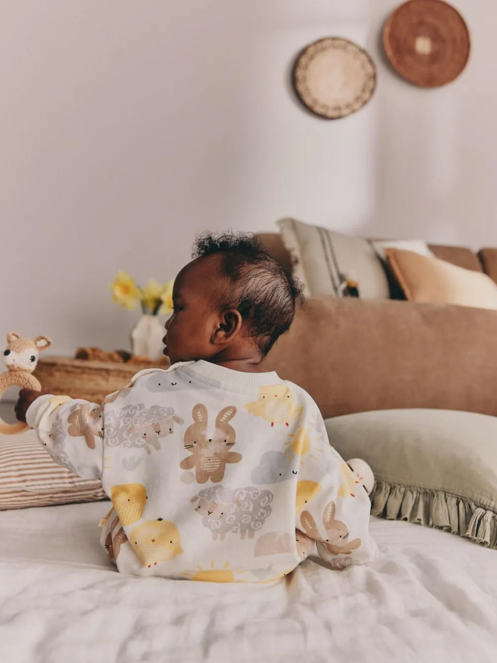 Hot Next White Bunny Character Print Easter Sweat and Leggings Baby Set (0mths-2yrs)