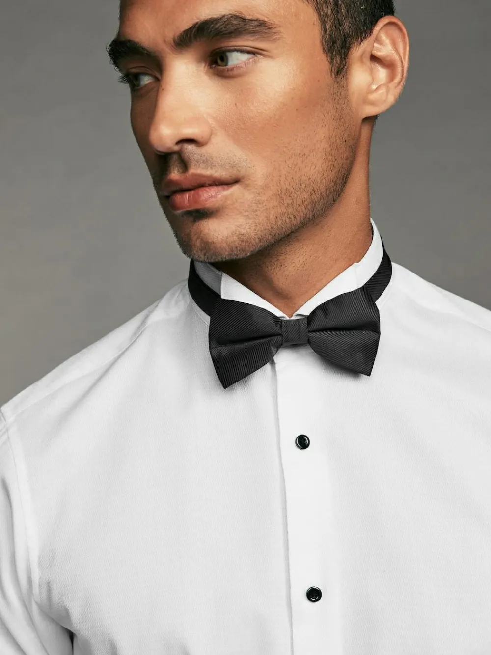 Best Next White Regular Fit Slim Fit Single Cuff Shirt With Wing Collar And Bow Tie Pack