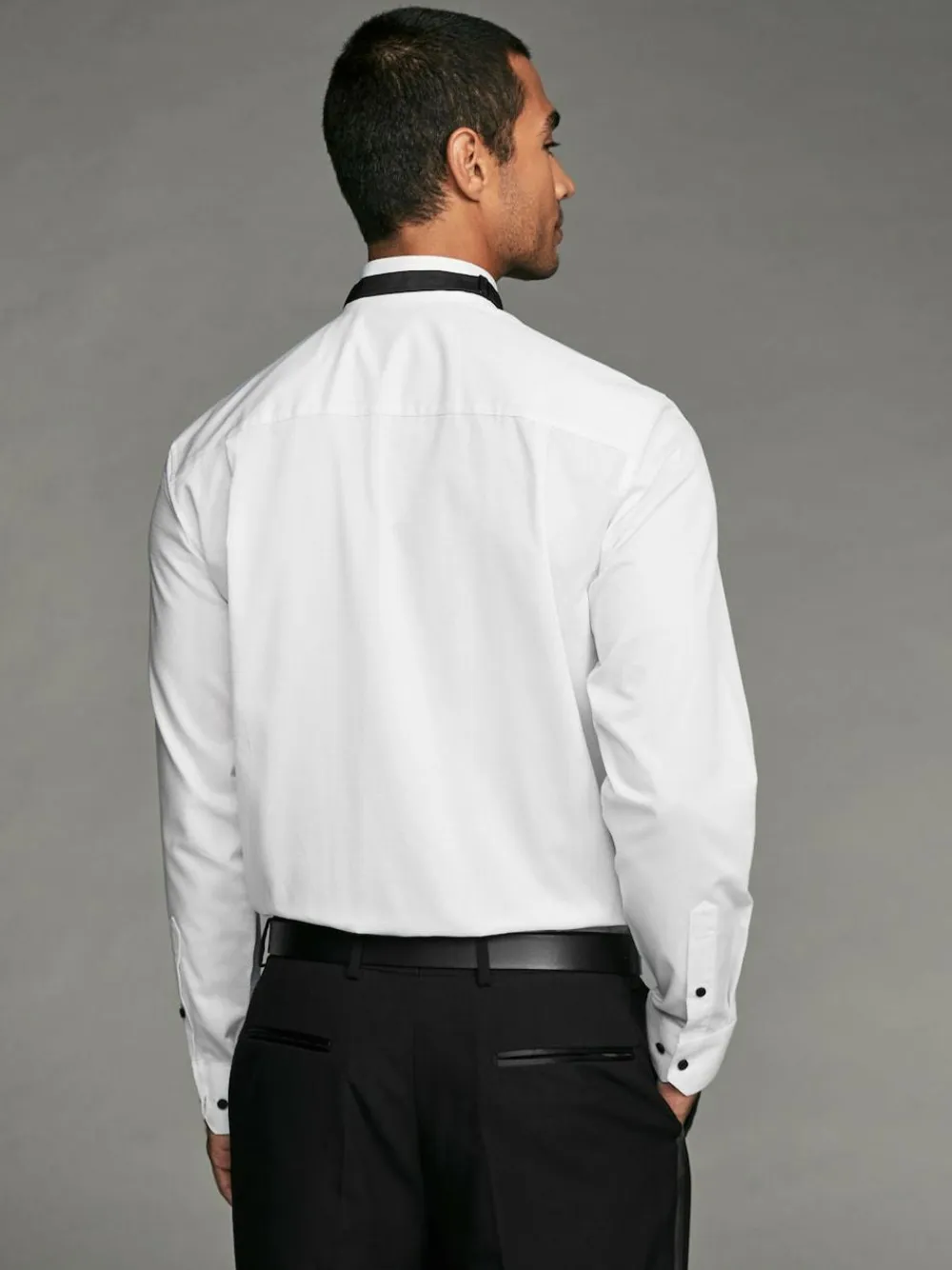 Best Next White Regular Fit Slim Fit Single Cuff Shirt With Wing Collar And Bow Tie Pack