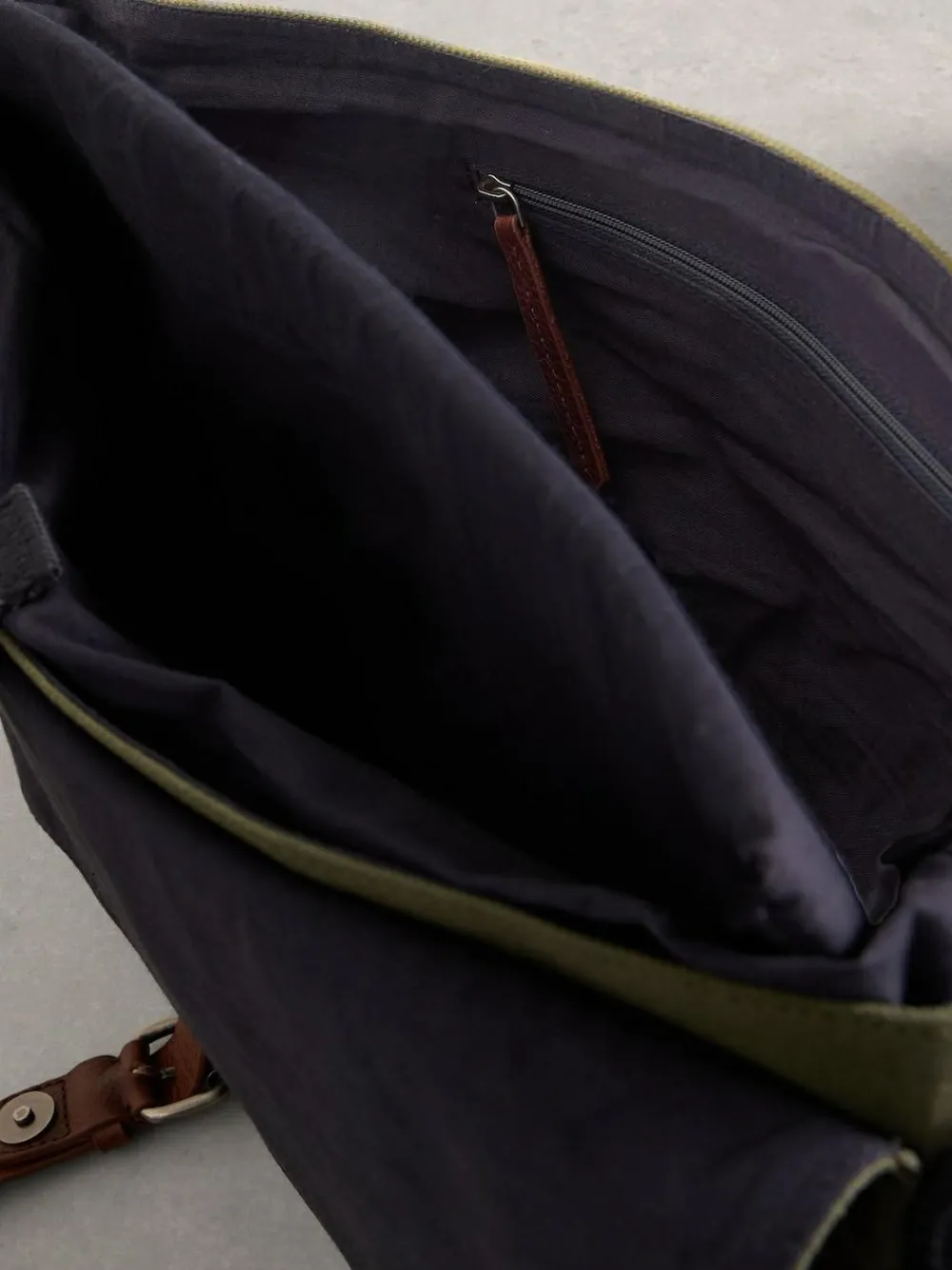 White Stuff Green Charlie Canvas Messenger Bag