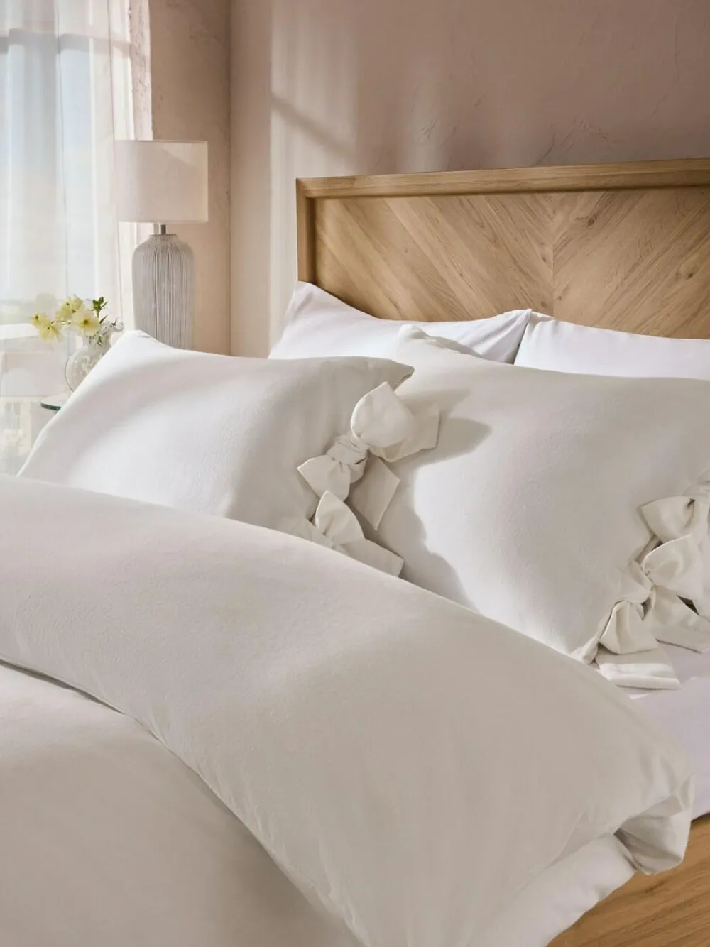 New Next Supersoft 100% Brushed Cotton Duvet Cover Bow Tie Edge and Pillowcase Set White