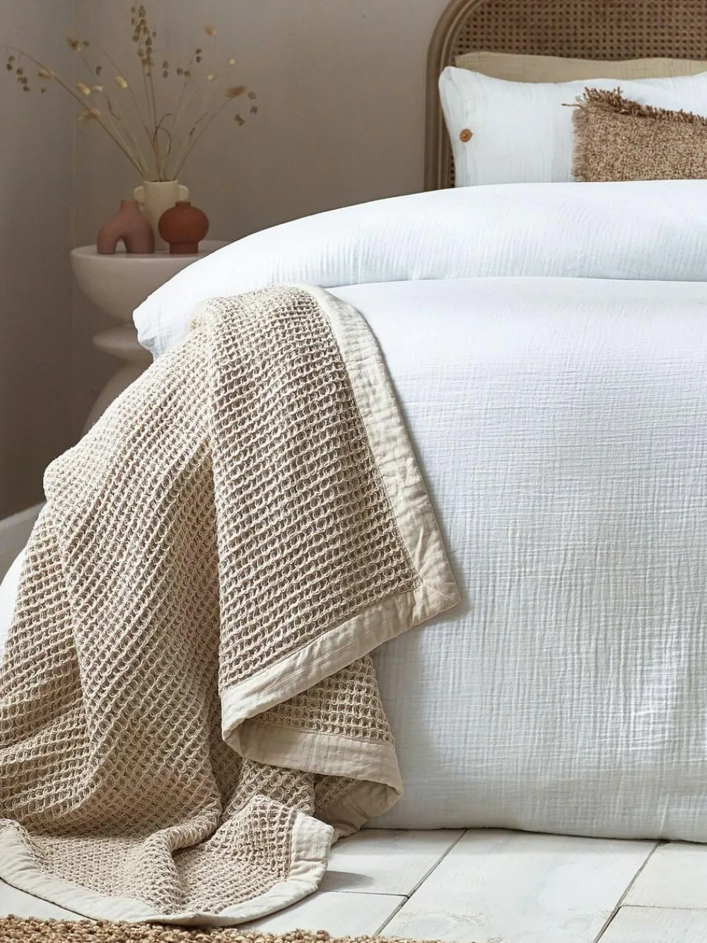 New Yard Lark Muslin 100% Cotton Duvet Cover and Pillowcase Set White