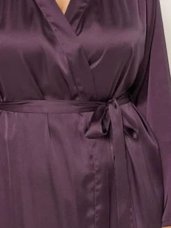 Sale Yours Curve Satin Robe Red