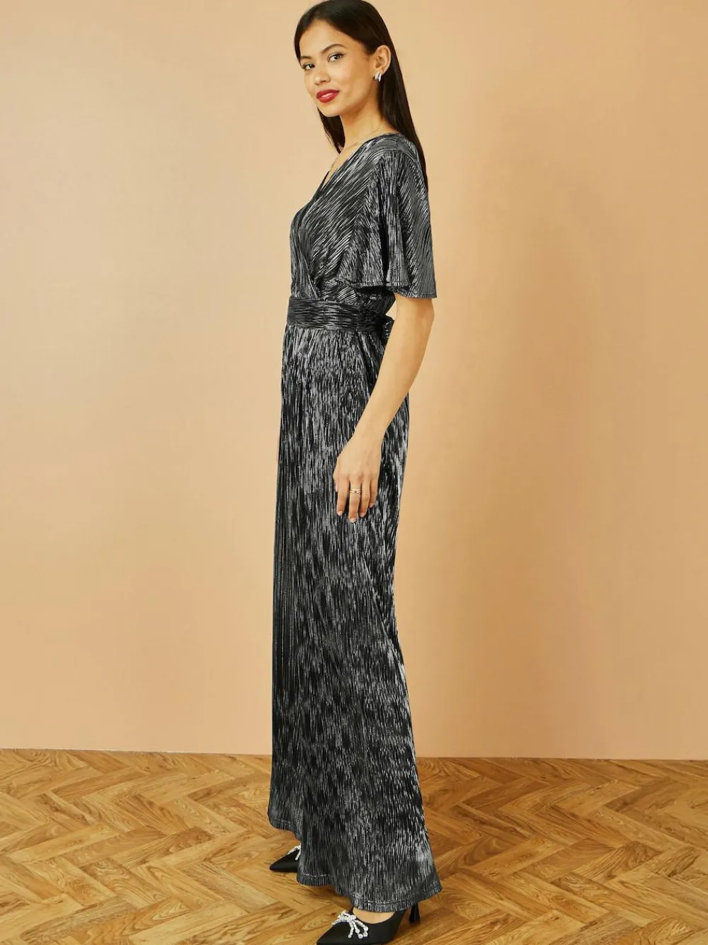 Yumi Black Pleated Jumpsuit With V-Neck